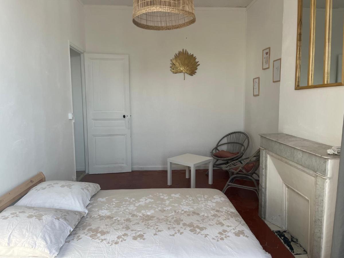 Appartement Hyeres - Centre Ville 3 Chambres 6 Personnes 4Eme Etage Escalier - Sebastien Claire Luaran gambar