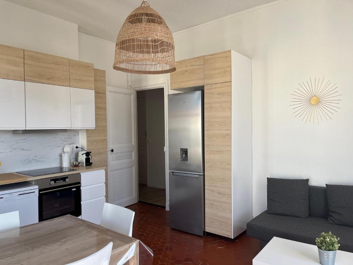 Appartement Hyeres - Centre Ville 3 Chambres 6 Personnes 4Eme Etage Escalier - Sebastien Claire Luaran gambar